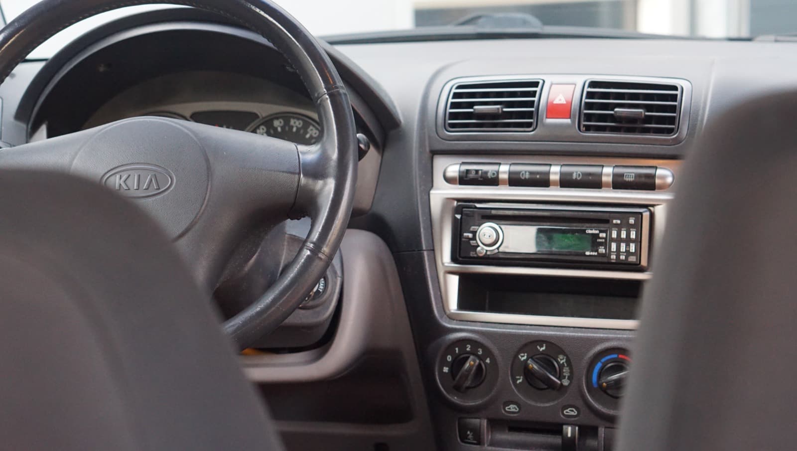 Occasion op straat — onbewerkte foto